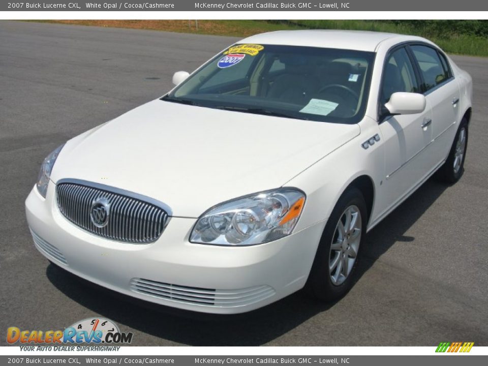 2007 Buick Lucerne CXL White Opal / Cocoa/Cashmere Photo #2
