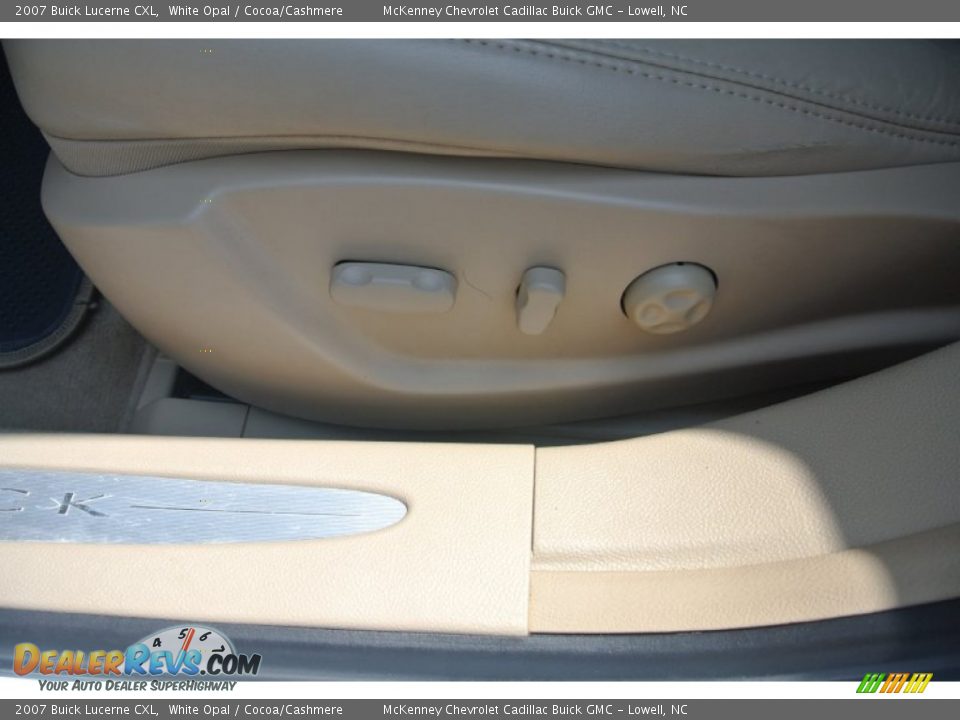 2007 Buick Lucerne CXL White Opal / Cocoa/Cashmere Photo #9