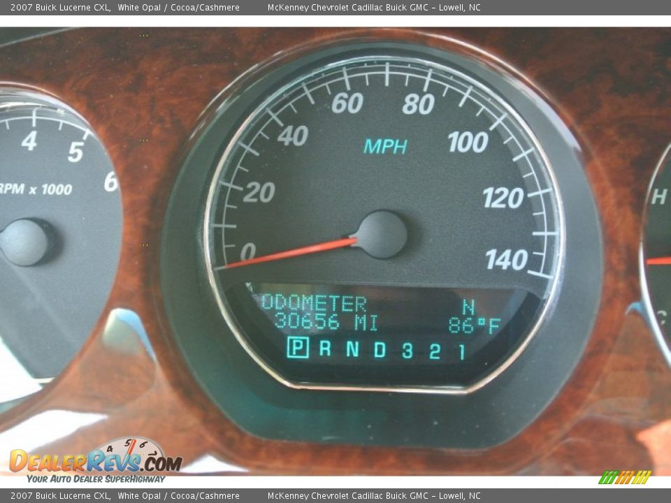 2007 Buick Lucerne CXL White Opal / Cocoa/Cashmere Photo #16