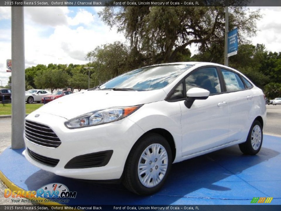 2015 Ford Fiesta S Sedan Oxford White / Charcoal Black Photo #1