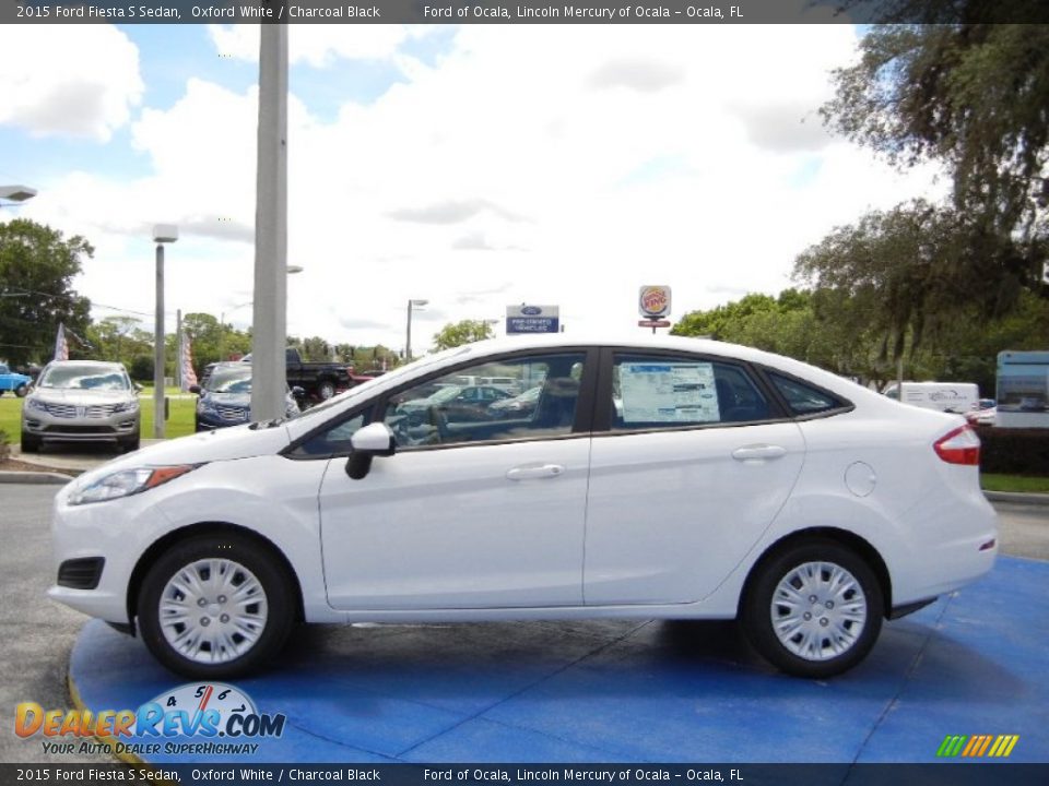 2015 Ford Fiesta S Sedan Oxford White / Charcoal Black Photo #2