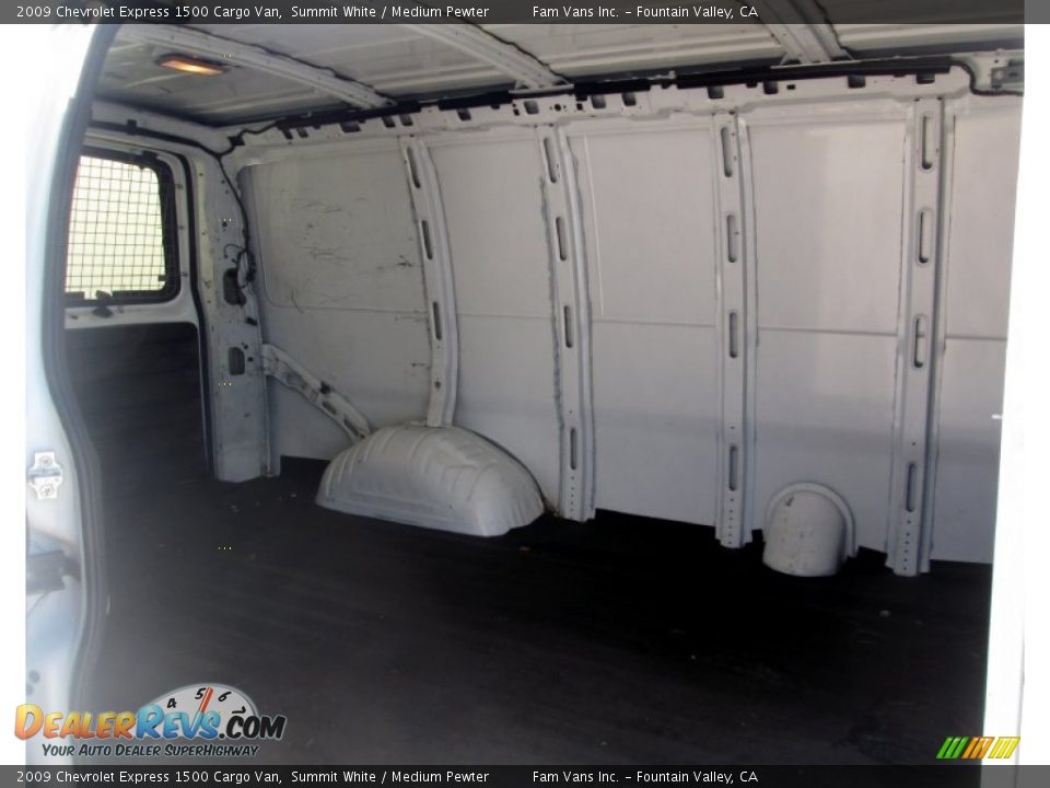2009 Chevrolet Express 1500 Cargo Van Summit White / Medium Pewter Photo #2