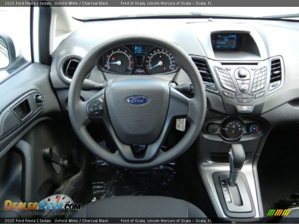 2015 Ford Fiesta S Sedan Oxford White / Charcoal Black Photo #8