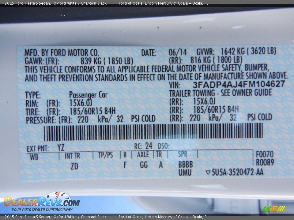 2015 Ford Fiesta S Sedan Oxford White / Charcoal Black Photo #12