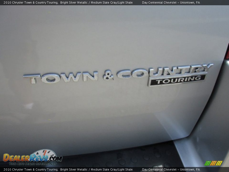 2010 Chrysler Town & Country Touring Bright Silver Metallic / Medium Slate Gray/Light Shale Photo #7