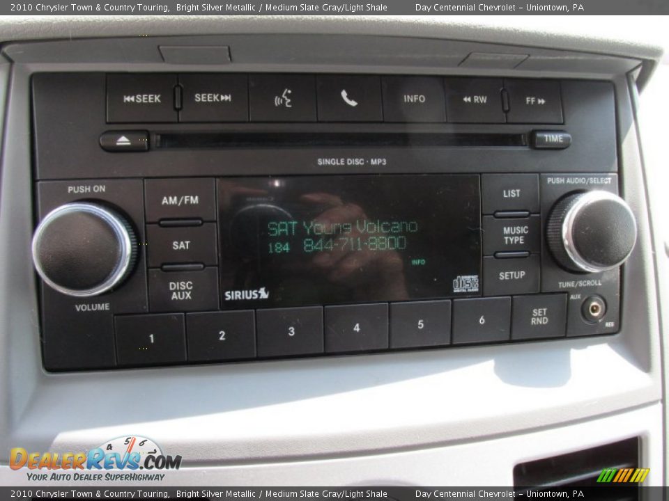 Controls of 2010 Chrysler Town & Country Touring Photo #27