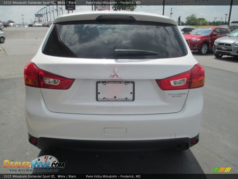 2015 Mitsubishi Outlander Sport ES White / Black Photo #6