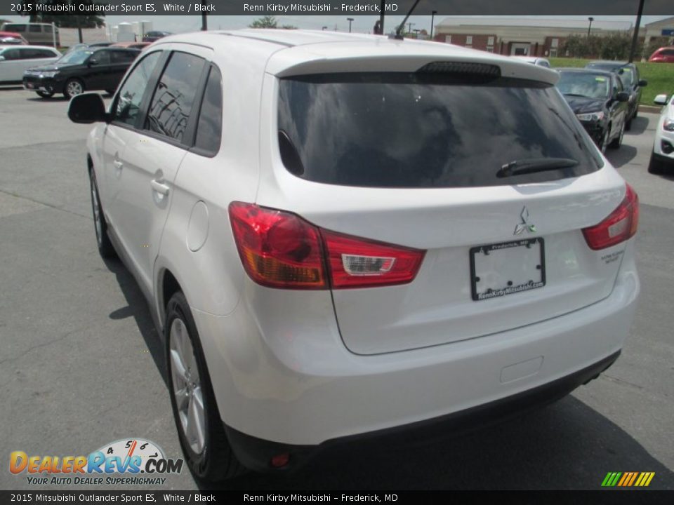 2015 Mitsubishi Outlander Sport ES White / Black Photo #7