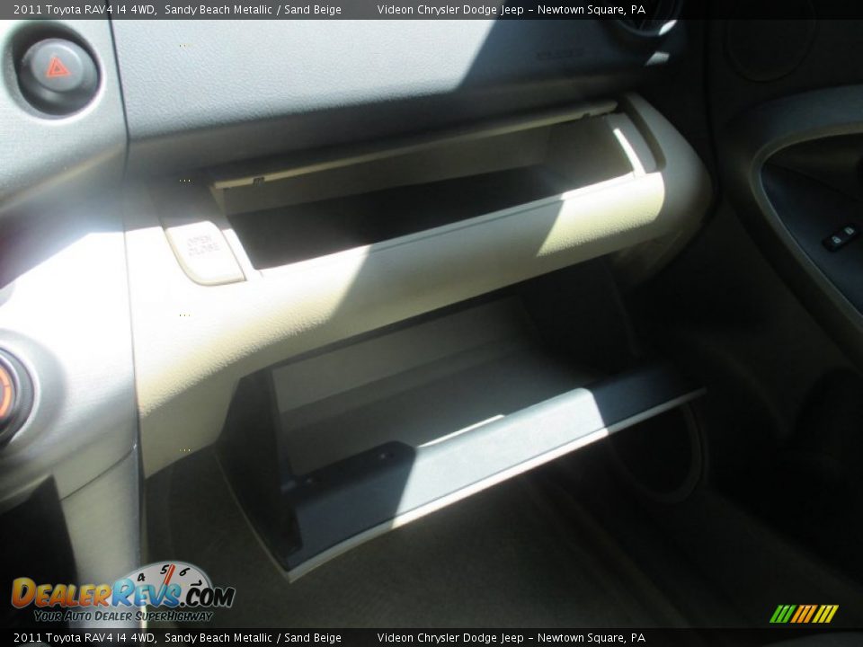 2011 Toyota RAV4 I4 4WD Sandy Beach Metallic / Sand Beige Photo #30