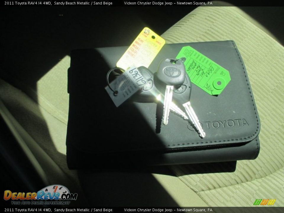 2011 Toyota RAV4 I4 4WD Sandy Beach Metallic / Sand Beige Photo #31