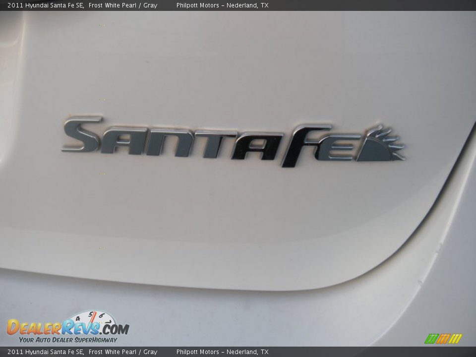 2011 Hyundai Santa Fe SE Frost White Pearl / Gray Photo #18