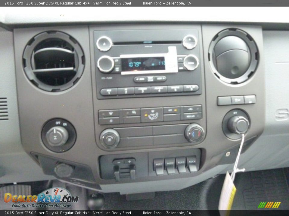Controls of 2015 Ford F250 Super Duty XL Regular Cab 4x4 Photo #16