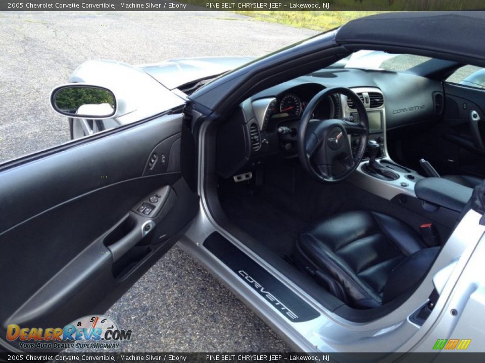 2005 Chevrolet Corvette Convertible Machine Silver / Ebony Photo #11
