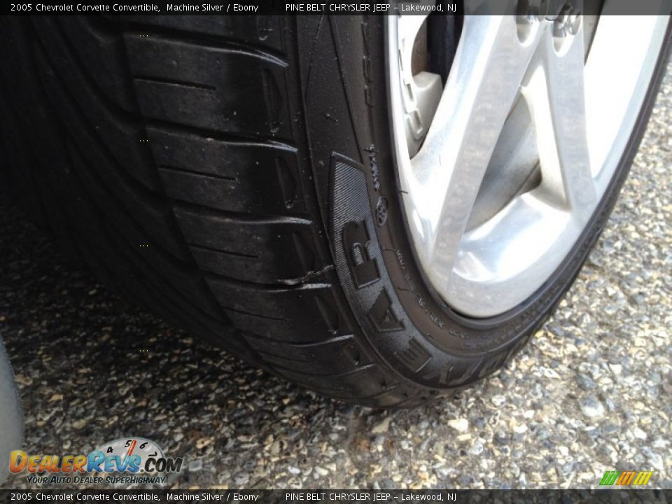 2005 Chevrolet Corvette Convertible Machine Silver / Ebony Photo #22