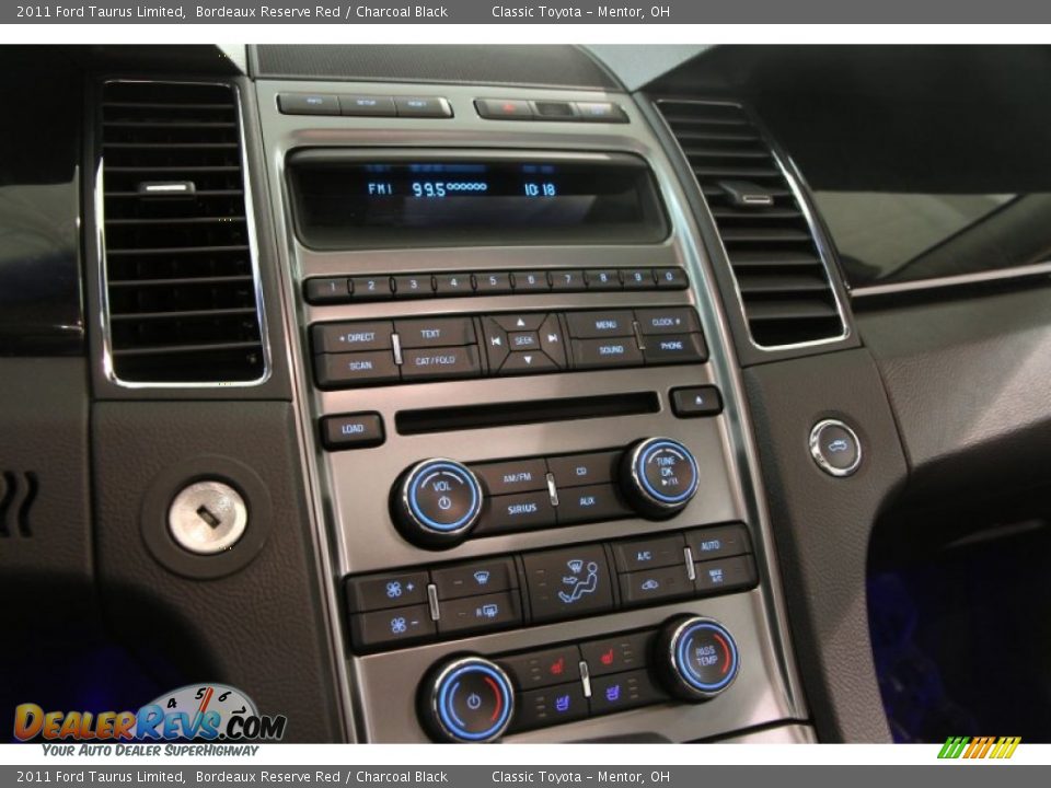 Controls of 2011 Ford Taurus Limited Photo #10