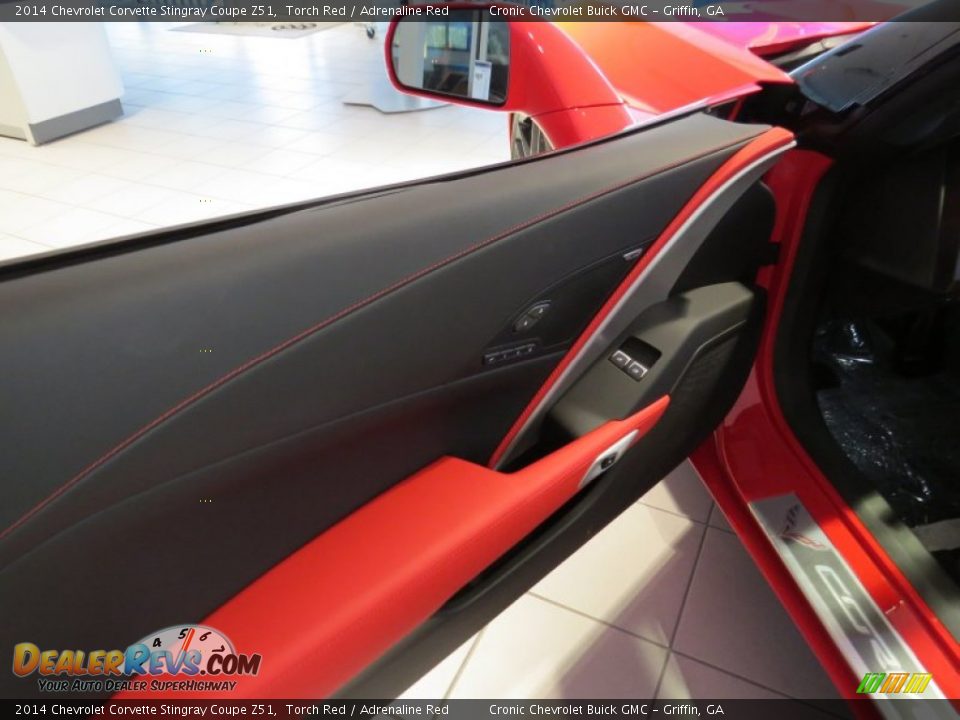 Door Panel of 2014 Chevrolet Corvette Stingray Coupe Z51 Photo #10