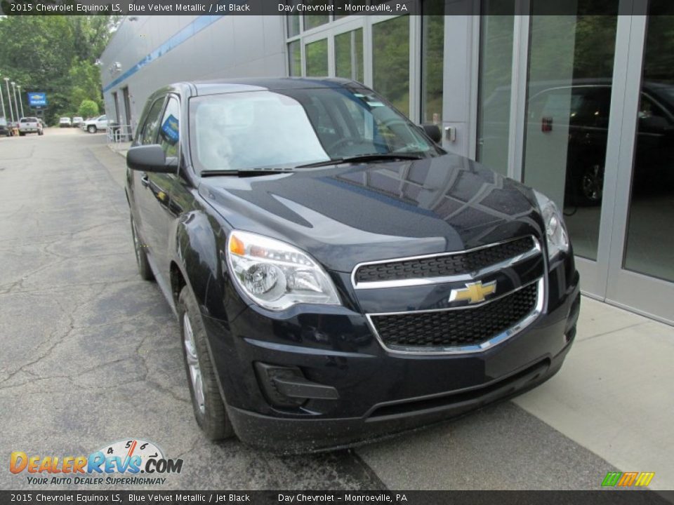 Front 3/4 View of 2015 Chevrolet Equinox LS Photo #8