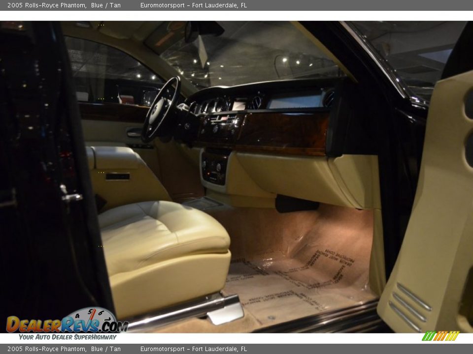 2005 Rolls-Royce Phantom Blue / Tan Photo #22