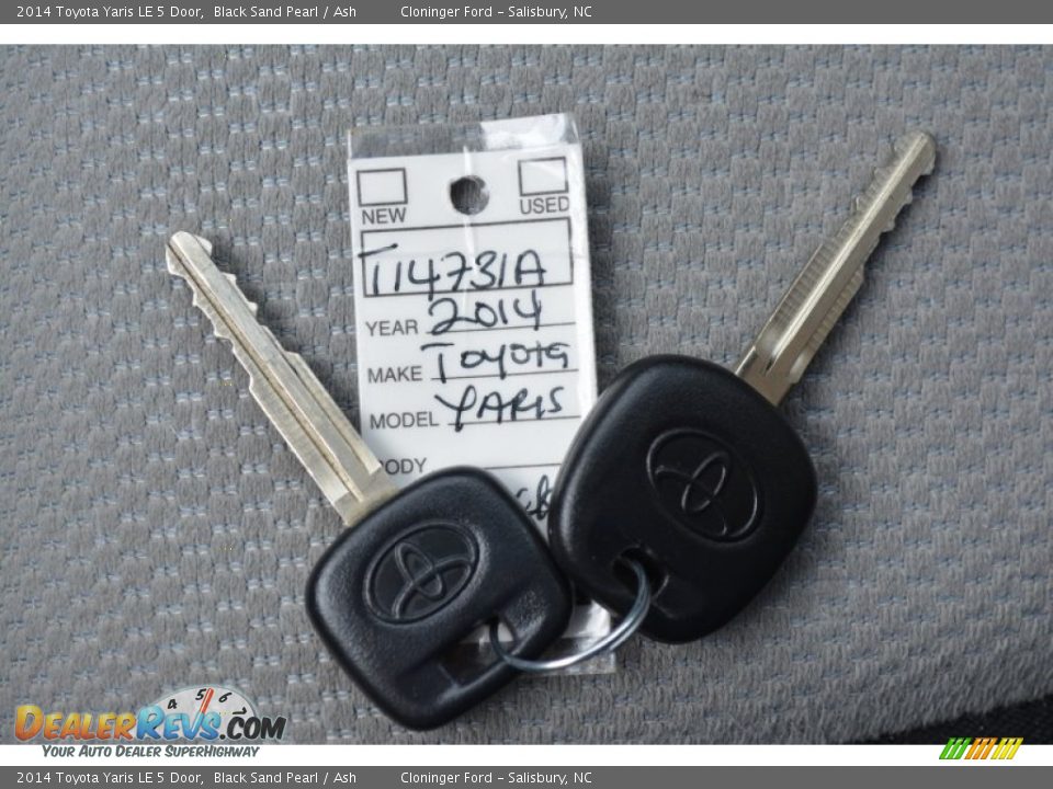 2014 Toyota Yaris LE 5 Door Black Sand Pearl / Ash Photo #23