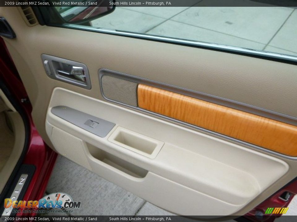 2009 Lincoln MKZ Sedan Vivid Red Metallic / Sand Photo #12