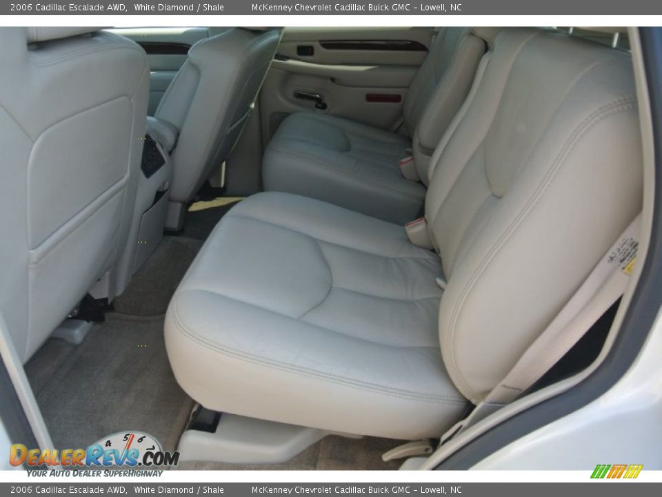 2006 Cadillac Escalade AWD White Diamond / Shale Photo #18