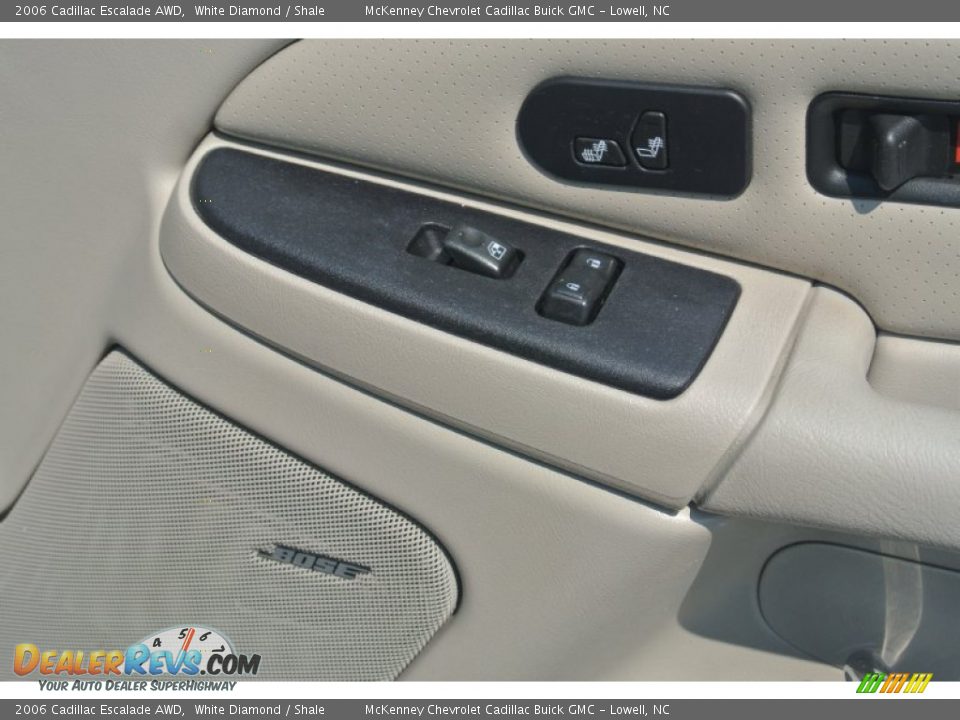 2006 Cadillac Escalade AWD White Diamond / Shale Photo #24
