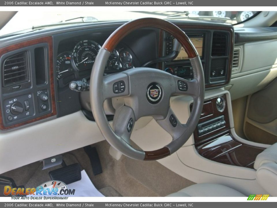 2006 Cadillac Escalade AWD White Diamond / Shale Photo #27