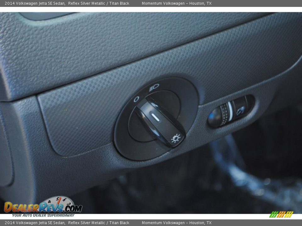 2014 Volkswagen Jetta SE Sedan Reflex Silver Metallic / Titan Black Photo #20