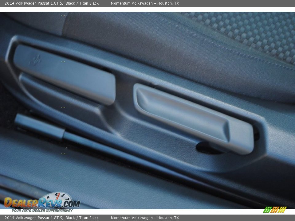 2014 Volkswagen Passat 1.8T S Black / Titan Black Photo #18