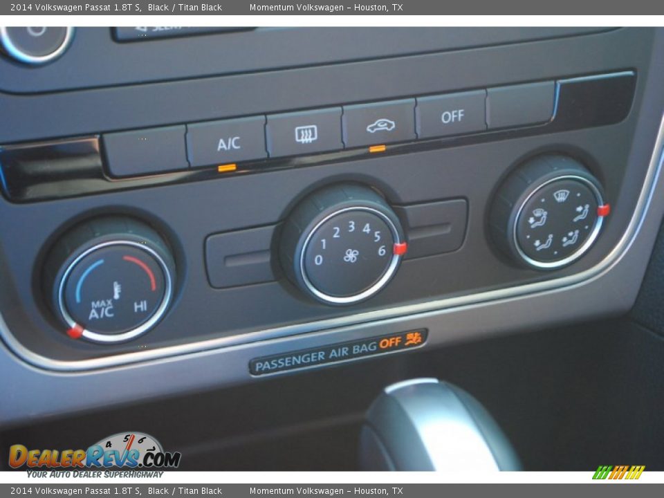 2014 Volkswagen Passat 1.8T S Black / Titan Black Photo #23