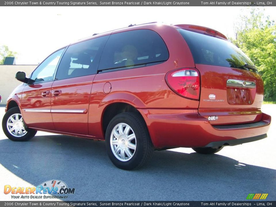 Chrysler town country touring signature #2