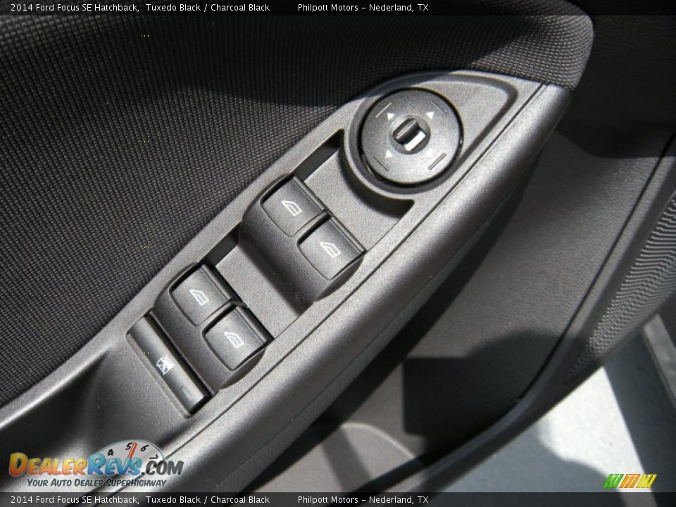 2014 Ford Focus SE Hatchback Tuxedo Black / Charcoal Black Photo #21
