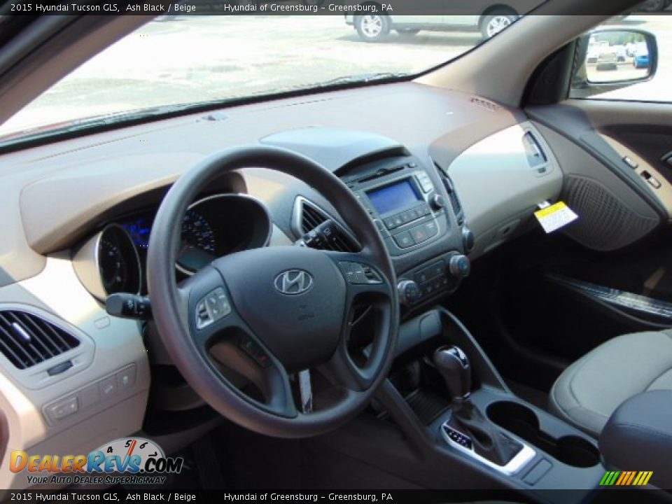 Dashboard of 2015 Hyundai Tucson GLS Photo #7