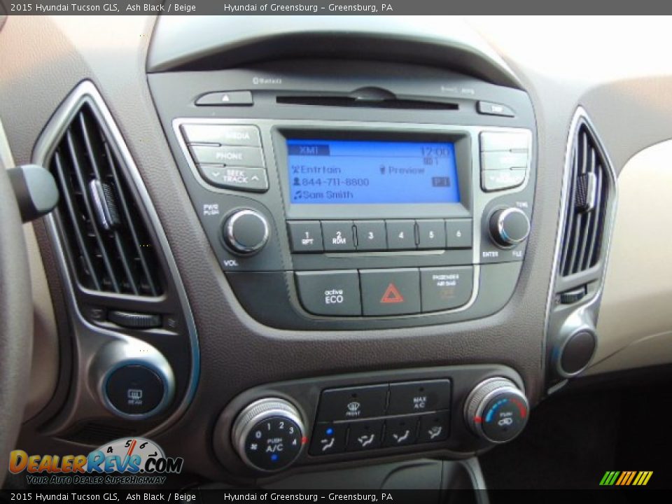 Controls of 2015 Hyundai Tucson GLS Photo #11