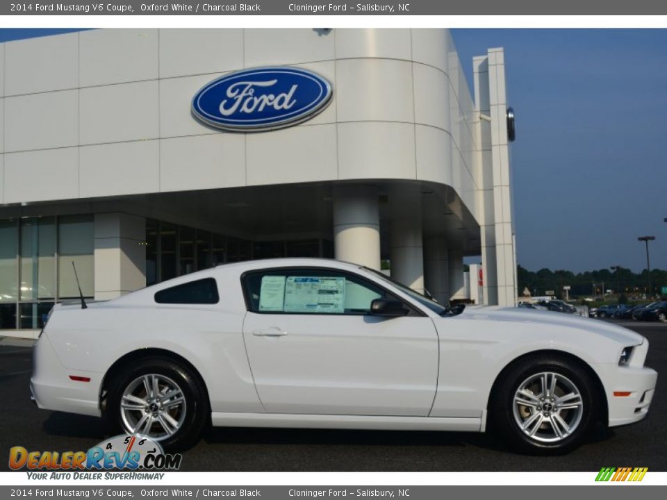 2014 Ford Mustang V6 Coupe Oxford White / Charcoal Black Photo #2