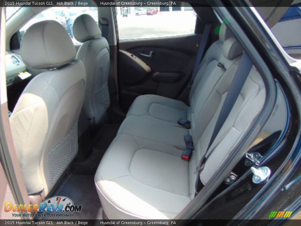 Rear Seat of 2015 Hyundai Tucson GLS Photo #17