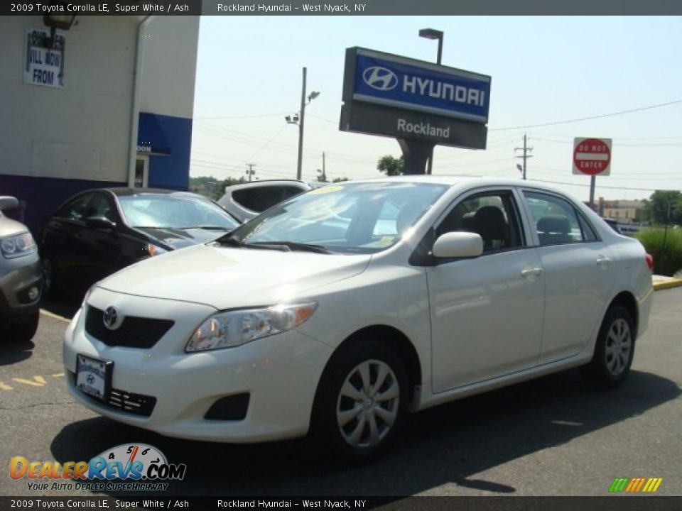 2009 Toyota Corolla LE Super White / Ash Photo #1