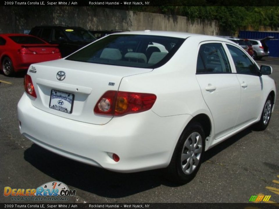 2009 Toyota Corolla LE Super White / Ash Photo #4