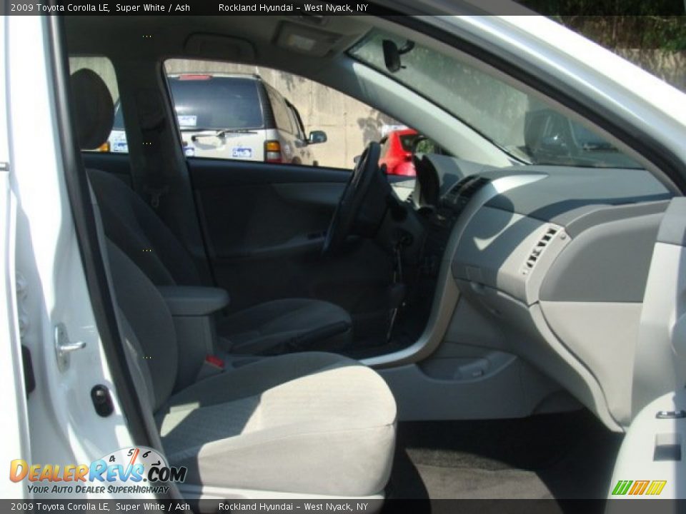 2009 Toyota Corolla LE Super White / Ash Photo #23