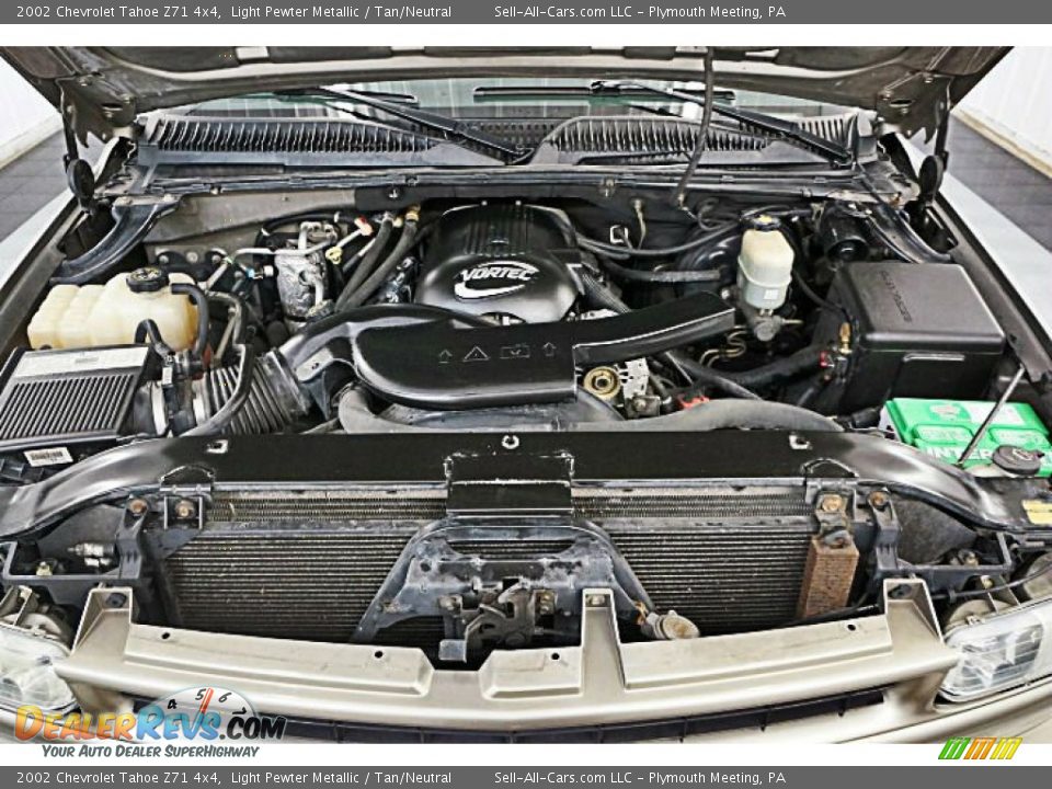 2002 Chevrolet Tahoe Z71 4x4 Light Pewter Metallic / Tan/Neutral Photo #9