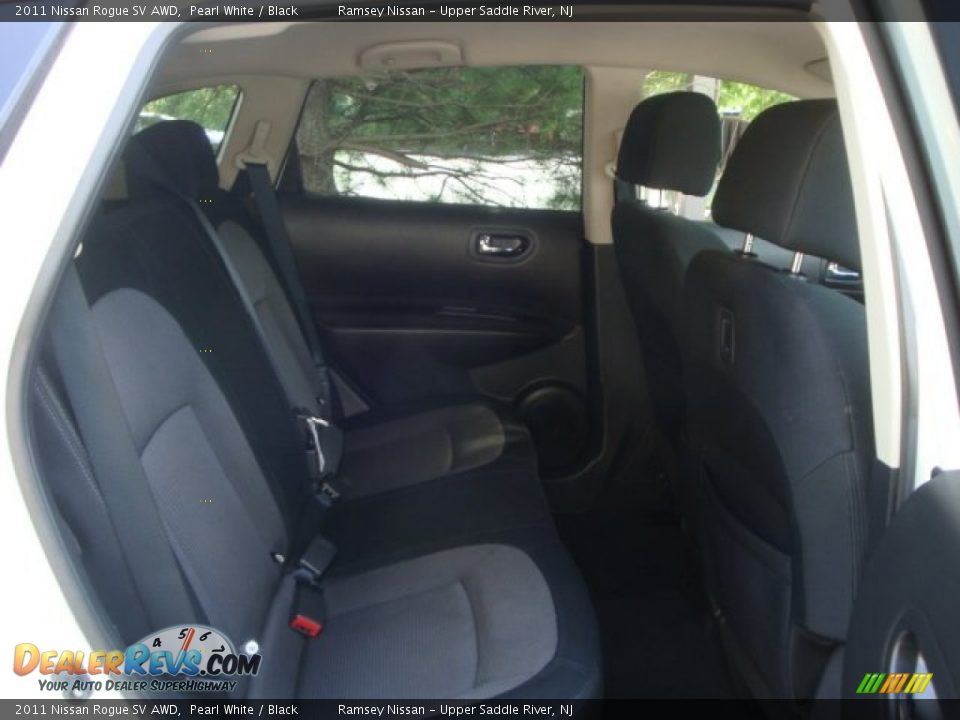 2011 Nissan Rogue SV AWD Pearl White / Black Photo #14