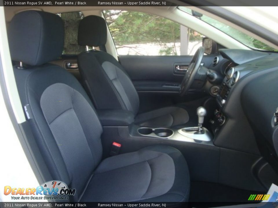 2011 Nissan Rogue SV AWD Pearl White / Black Photo #16