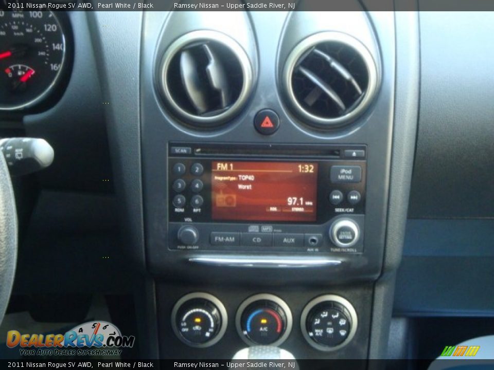 2011 Nissan Rogue SV AWD Pearl White / Black Photo #18