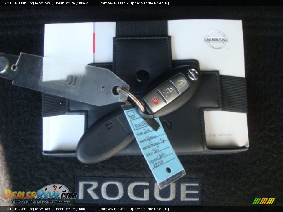 2011 Nissan Rogue SV AWD Pearl White / Black Photo #23
