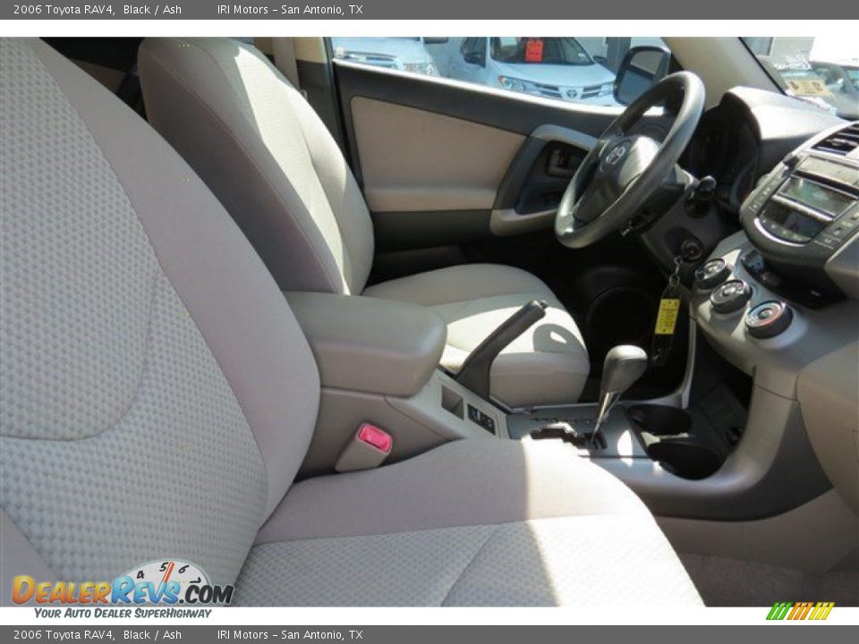 2006 Toyota RAV4 Black / Ash Photo #13