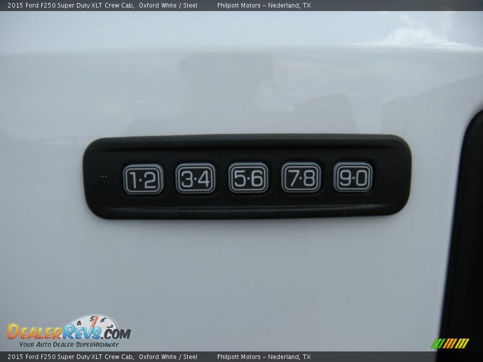 2015 Ford F250 Super Duty XLT Crew Cab Oxford White / Steel Photo #16