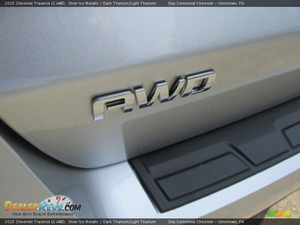 2015 Chevrolet Traverse LS AWD Silver Ice Metallic / Dark Titanium/Light Titanium Photo #5