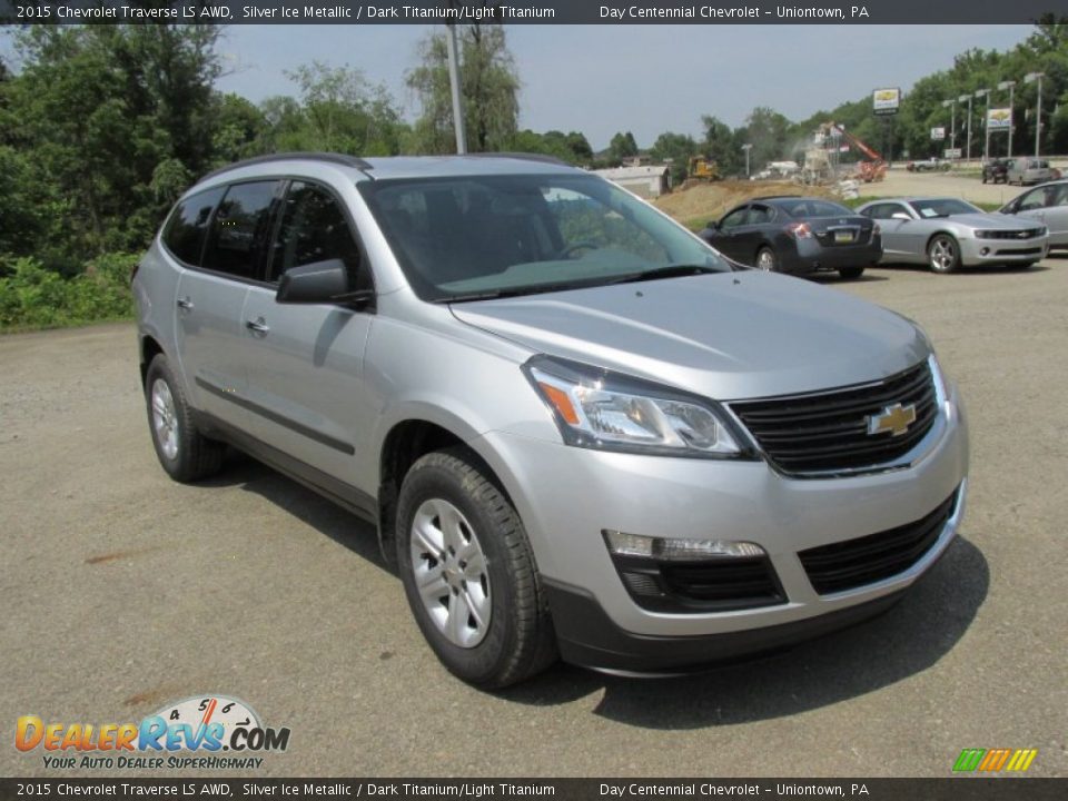 Front 3/4 View of 2015 Chevrolet Traverse LS AWD Photo #9