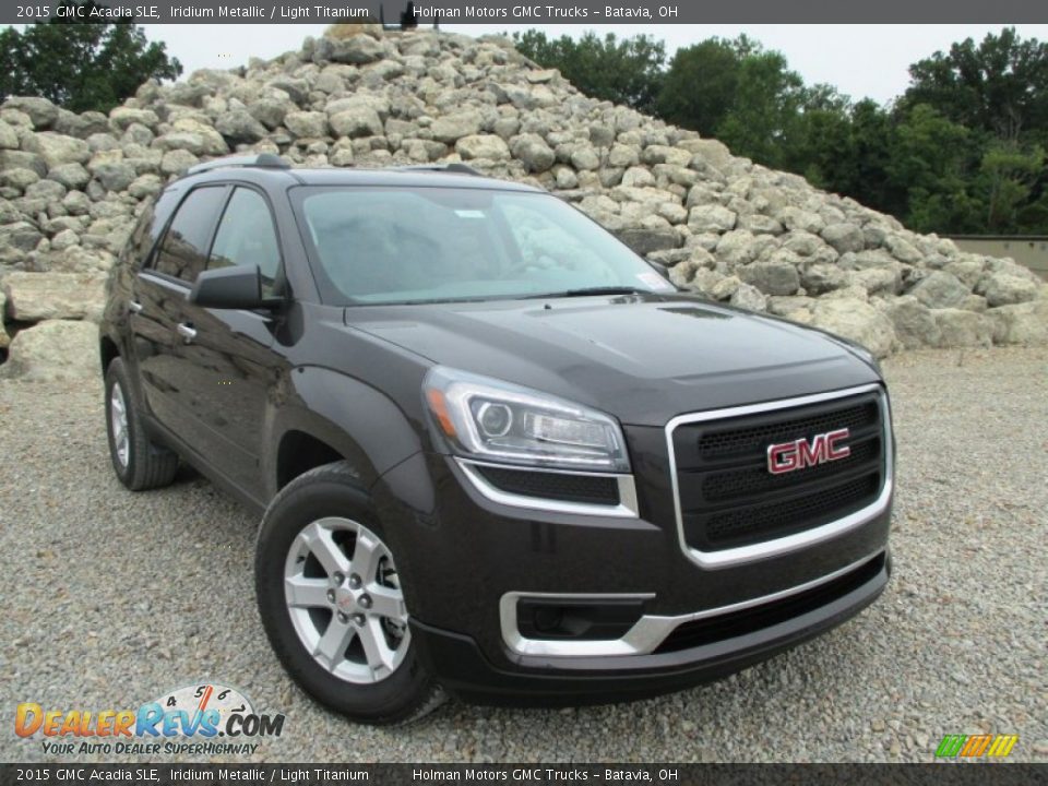Front 3/4 View of 2015 GMC Acadia SLE Photo #1