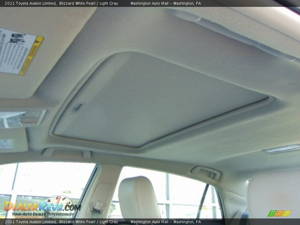 2011 Toyota Avalon Limited Blizzard White Pearl / Light Gray Photo #10